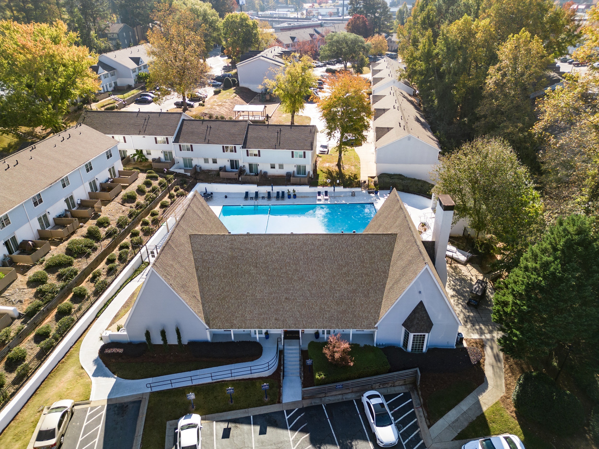 Dunwoody Glen Apartments, 6750 Peachtree Industrial Boulevard, Atlanta